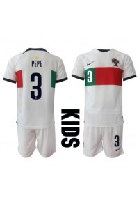 Portugal Pepe #3 Babyklær Borte Fotballdrakt til barn VM 2022 Korte ermer (+ Korte bukser)
